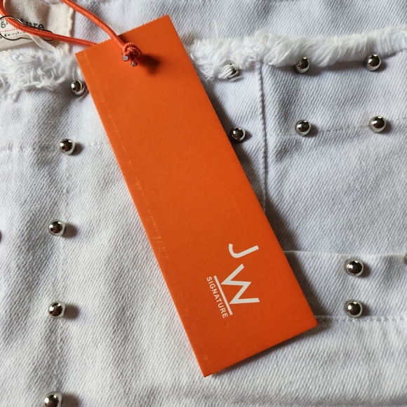 STUDDED ☆ FRINGED EDGE ☆ ZIP FRONT ☆ WHITE DENIM SKIRT ☆ NWT - Picture 10 of 12